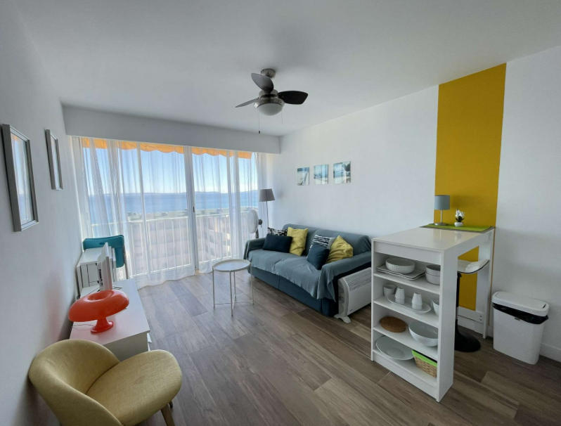 LOCATIONS VACANCES - STUDIO PIEDS DANS L'EAU