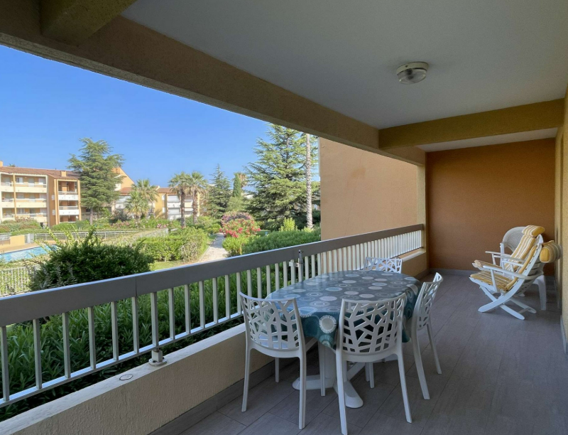 LOCATIONS VACANCES - 3 PIECES - PISCINE