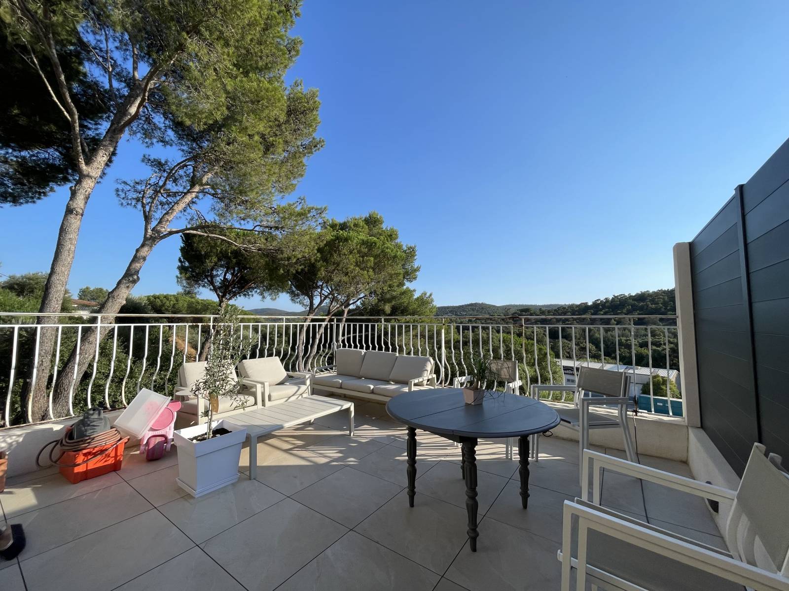 Location à l'année appartement T3 Rénové  à Bormes les Mimosas