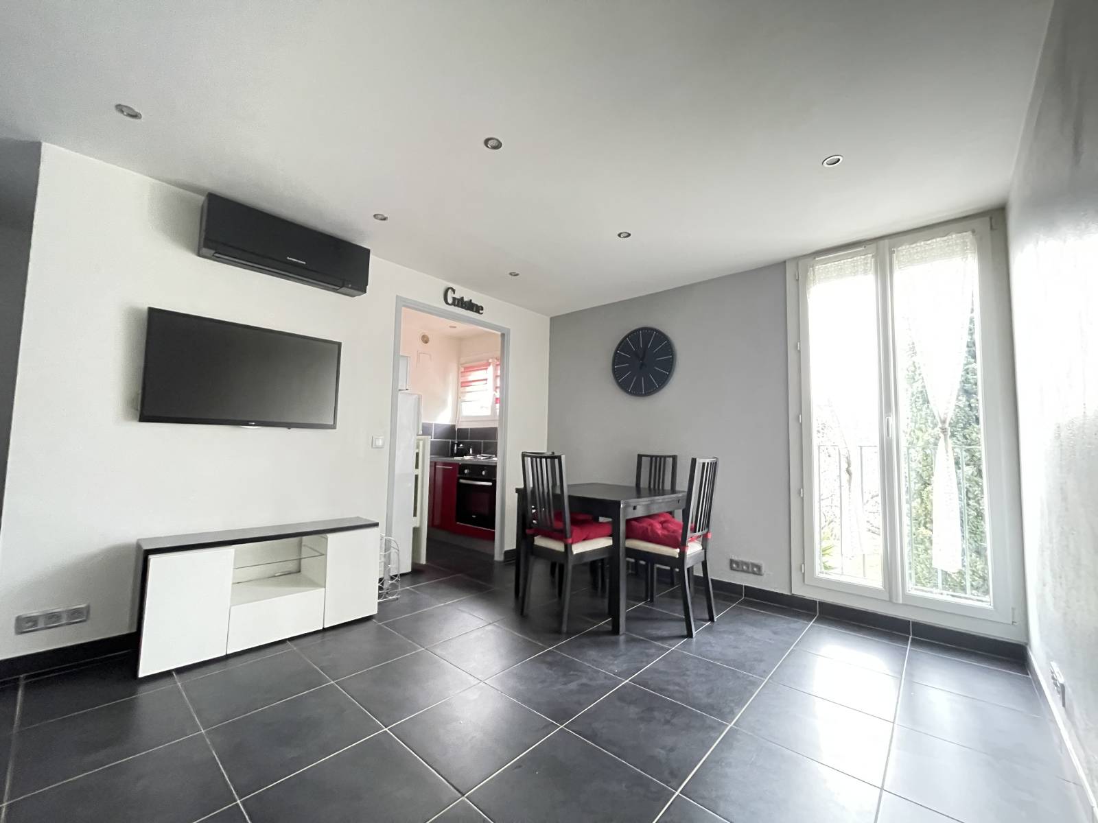 2 pièces 30.41 m² Appartement T2 - Parking - Cave