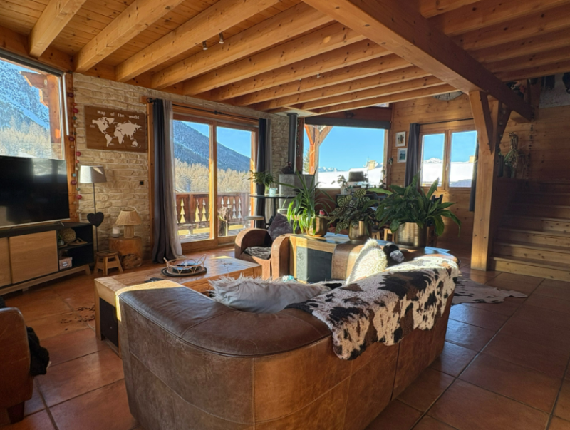 À VENDRE – SUPERBE CHALET TYPE 7  AU PIED DES PISTES – VUE EXCEPTIONNELLE