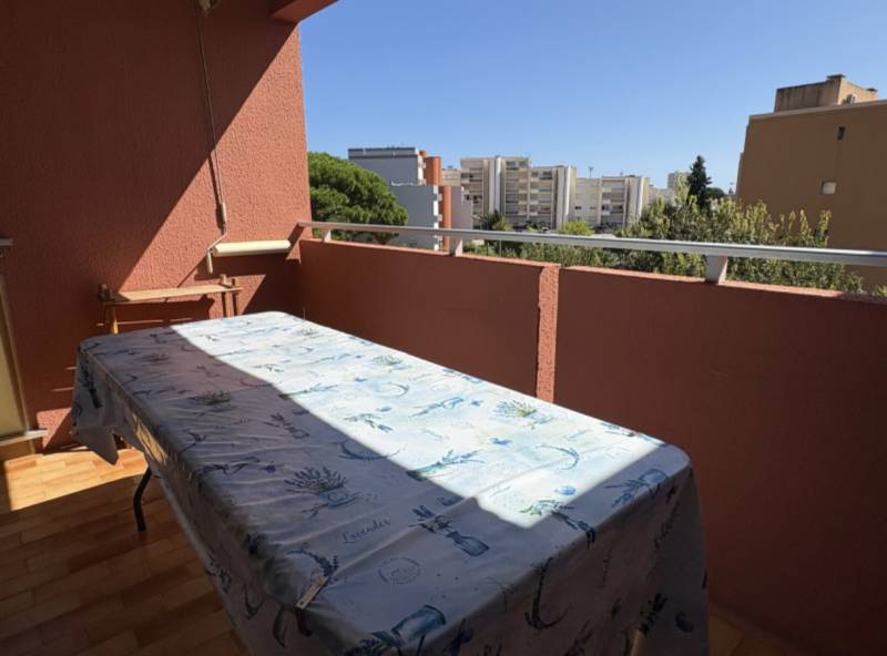 Appartement Type T2 - Proche du centre ville du LAVANDOU - Meublé - Terrasse et place de parking