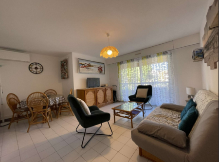 LOCATIONS VACANCES - 3 PIECES - PISCINE