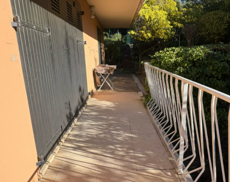 A VENDRE ! LE LAVANDOU proche centre-ville et plages - T3- Garage