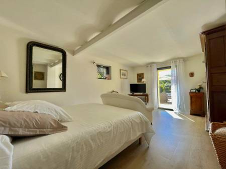 Belle villa familiale rénovée avec garages - Quartier du Mont des Roses à Bormes les Mimosas