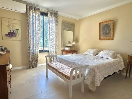 Belle villa familiale rénovée avec garages - Quartier du Mont des Roses à Bormes les Mimosas
