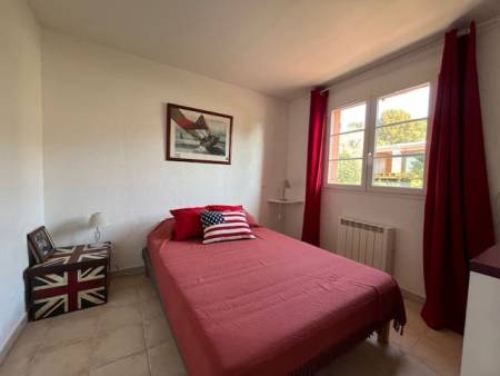 A VENDRE ! LE LAVANDOU - Villa de 166m² - Piscine - Environnement calme