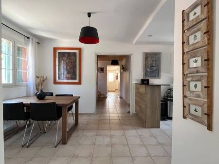 A VENDRE ! LE LAVANDOU - Villa de 166m² - Piscine - Environnement calme