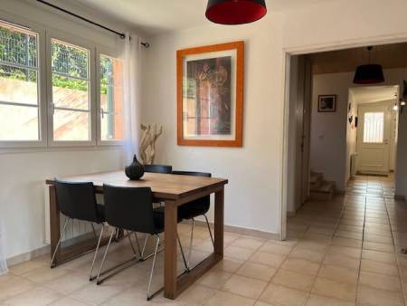 A VENDRE ! LE LAVANDOU - Villa de 166m² - Piscine - Environnement calme