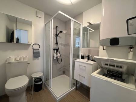 A VENDRE ! LE LAVANDOU - Villa de 166m² - Piscine - Environnement calme