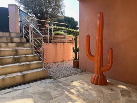 A VENDRE ! LE LAVANDOU - Villa de 166m² - Piscine - Environnement calme