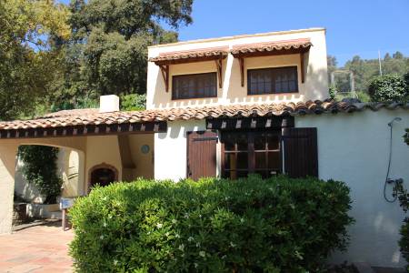 Bormes-les-Mimosas : Propriété d'Exception aux 3 Unités de Vie – Fort Potentiel Locatif