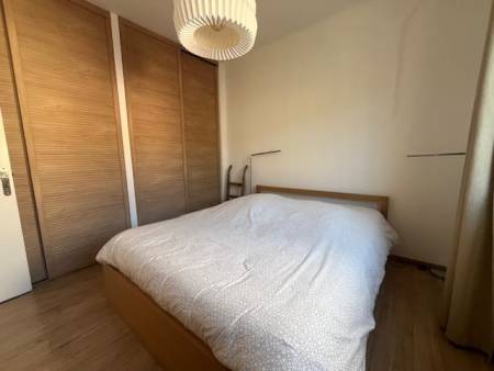 LOCATIONS VACANCES T3 refait à neuf – Centre-ville du Lavandou