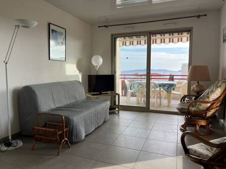 LOCATIONS VACANCES - T3- CLIMATISE - VUE MER