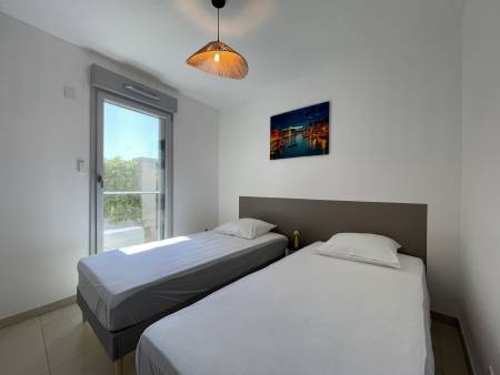 LOCATIONS VACANCES - T3 - CLIMATISATION - TERRASSE