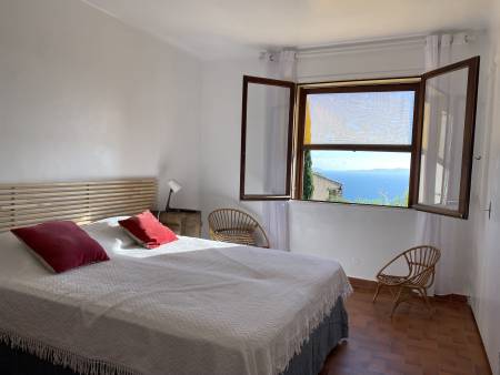 LOCATIONS VACANCES Charmante villa** vue mer LE LAVANDOU
