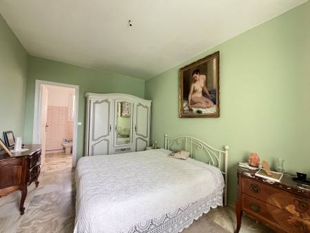 4 pièces 115.02 m² Appartement T4 vue mer - Centre ville LE LAVANDOU