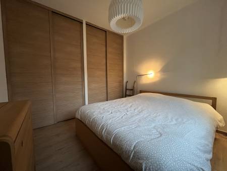 LOCATIONS VACANCES T3 refait à neuf – Centre-ville du Lavandou