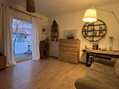 LOCATIONS VACANCES T3 refait à neuf – Centre-ville du Lavandou