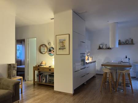 LOCATIONS VACANCES T3 refait à neuf – Centre-ville du Lavandou