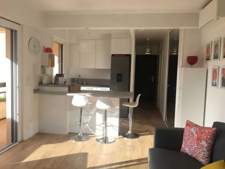 LOCATION VACANCES BEL APPARTEMENT CLIMATISE AIGUEBELLE