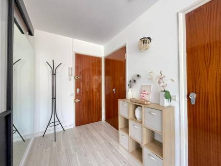 Studio cabine rénové et climatisé  à 100 m de la plage – Le Lavandou