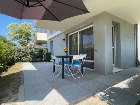 LOCATIONS VACANCES - T3 - CLIMATISATION - TERRASSE