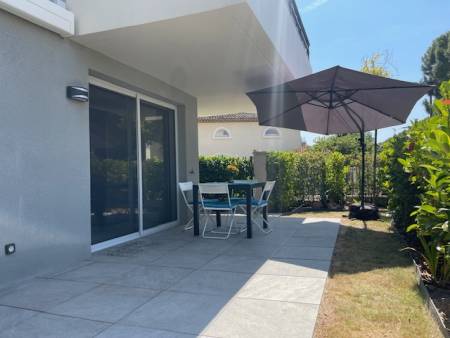 LOCATIONS VACANCES - T3 - CLIMATISATION - TERRASSE