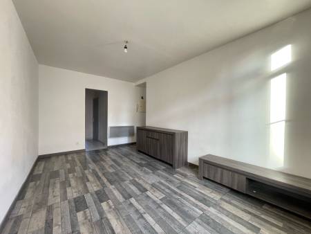 LOCATION A L'ANNEE MEUBLEE - Appartement T2 - Centre-Ville Le Lavandou