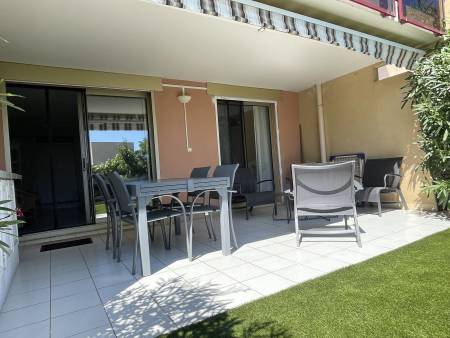 Appartement T2 en rez-de-jardin - Vue sur Mer dans une Résidence avec piscine