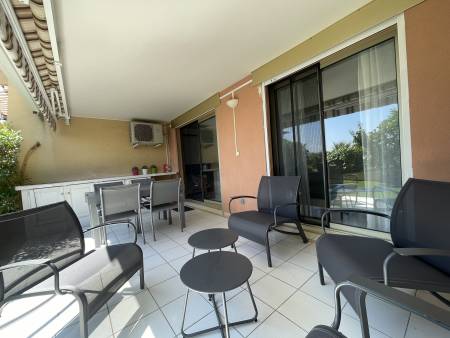 Appartement T2 en rez-de-jardin - Vue sur Mer dans une Résidence avec piscine