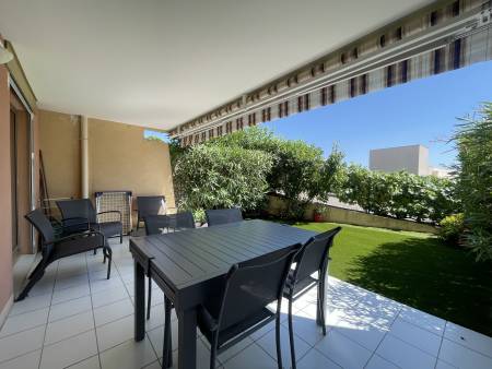 Appartement T2 en rez-de-jardin - Vue sur Mer dans une Résidence avec piscine