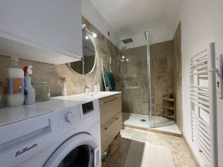 Appartement T2 rénové - Centre Ville du LAVANDOU - Parking - Lumineux - Climatisé