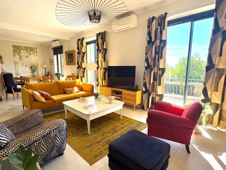 Belle villa familiale rénovée avec garages - Quartier du Mont des Roses à Bormes les Mimosas
