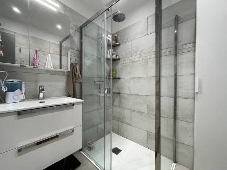 Location à l'année appartement T3 Rénové  à Bormes les Mimosas