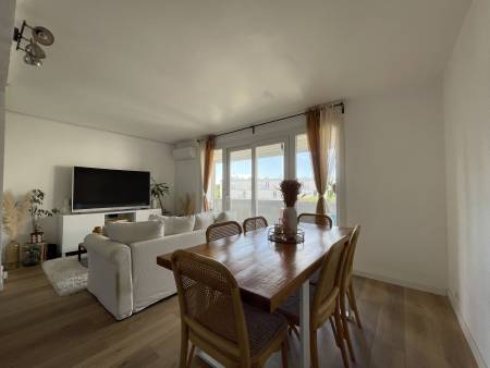 Appartement T2 rénové - Centre Ville du LAVANDOU - Parking - Lumineux - Climatisé