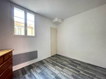 LOCATION A L'ANNEE MEUBLEE - Appartement T2 - Centre-Ville Le Lavandou