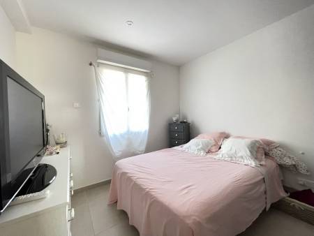 Location à l'année appartement T3 Rénové  à Bormes les Mimosas